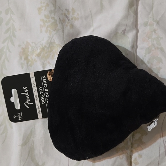 Dog Heart Shaped Plushy Toy - Picture 2 of 3